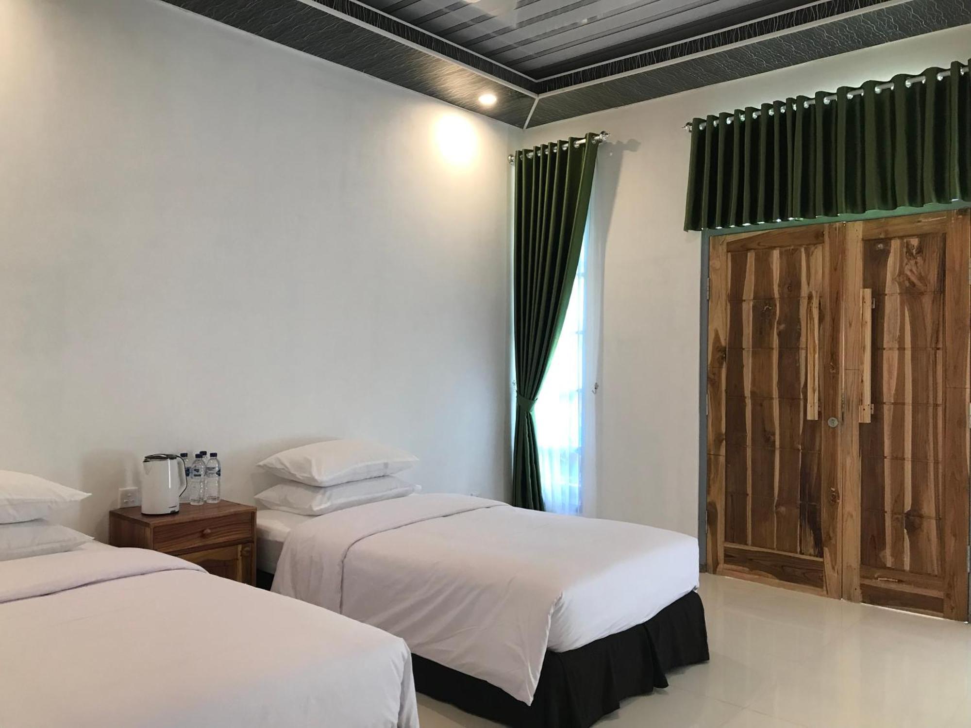 Pohon Purba Resort & Restaurant Labuhan Pandan Экстерьер фото