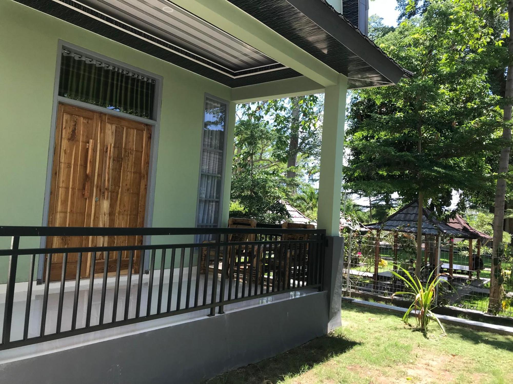 Pohon Purba Resort & Restaurant Labuhan Pandan Экстерьер фото