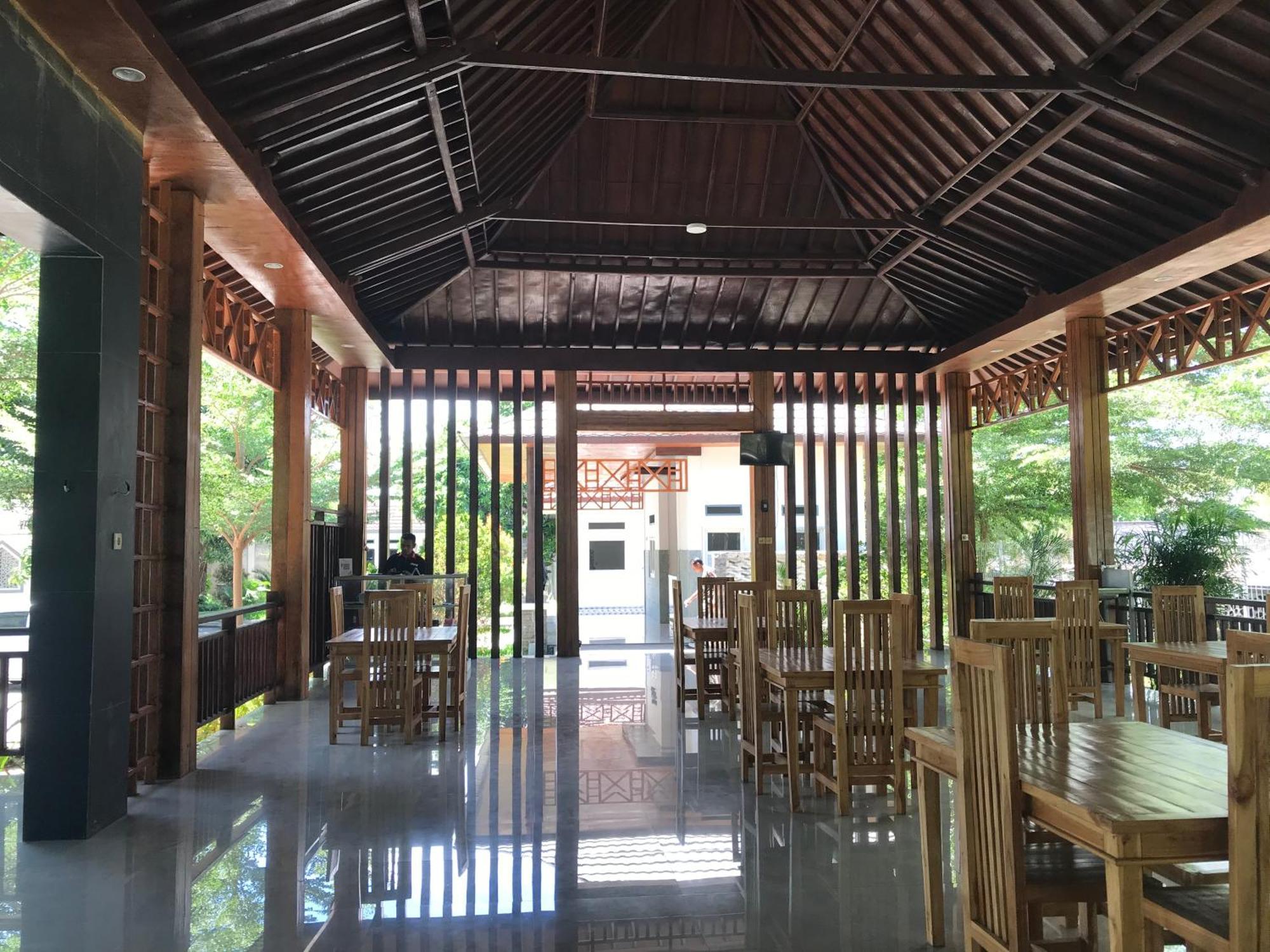 Pohon Purba Resort & Restaurant Labuhan Pandan Экстерьер фото