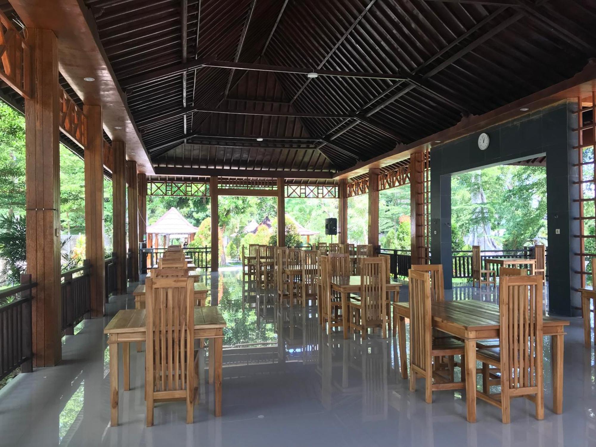 Pohon Purba Resort & Restaurant Labuhan Pandan Экстерьер фото