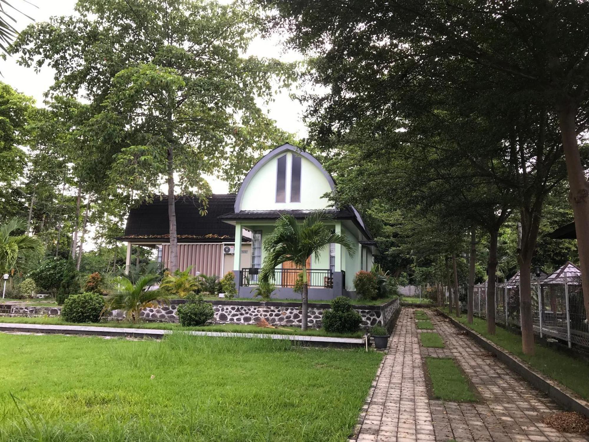 Pohon Purba Resort & Restaurant Labuhan Pandan Экстерьер фото