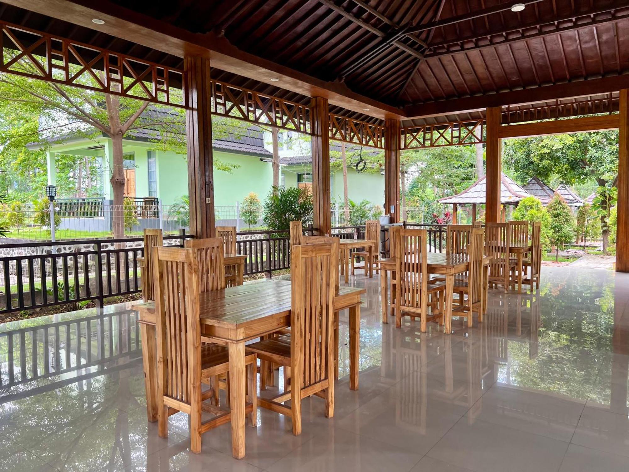 Pohon Purba Resort & Restaurant Labuhan Pandan Экстерьер фото
